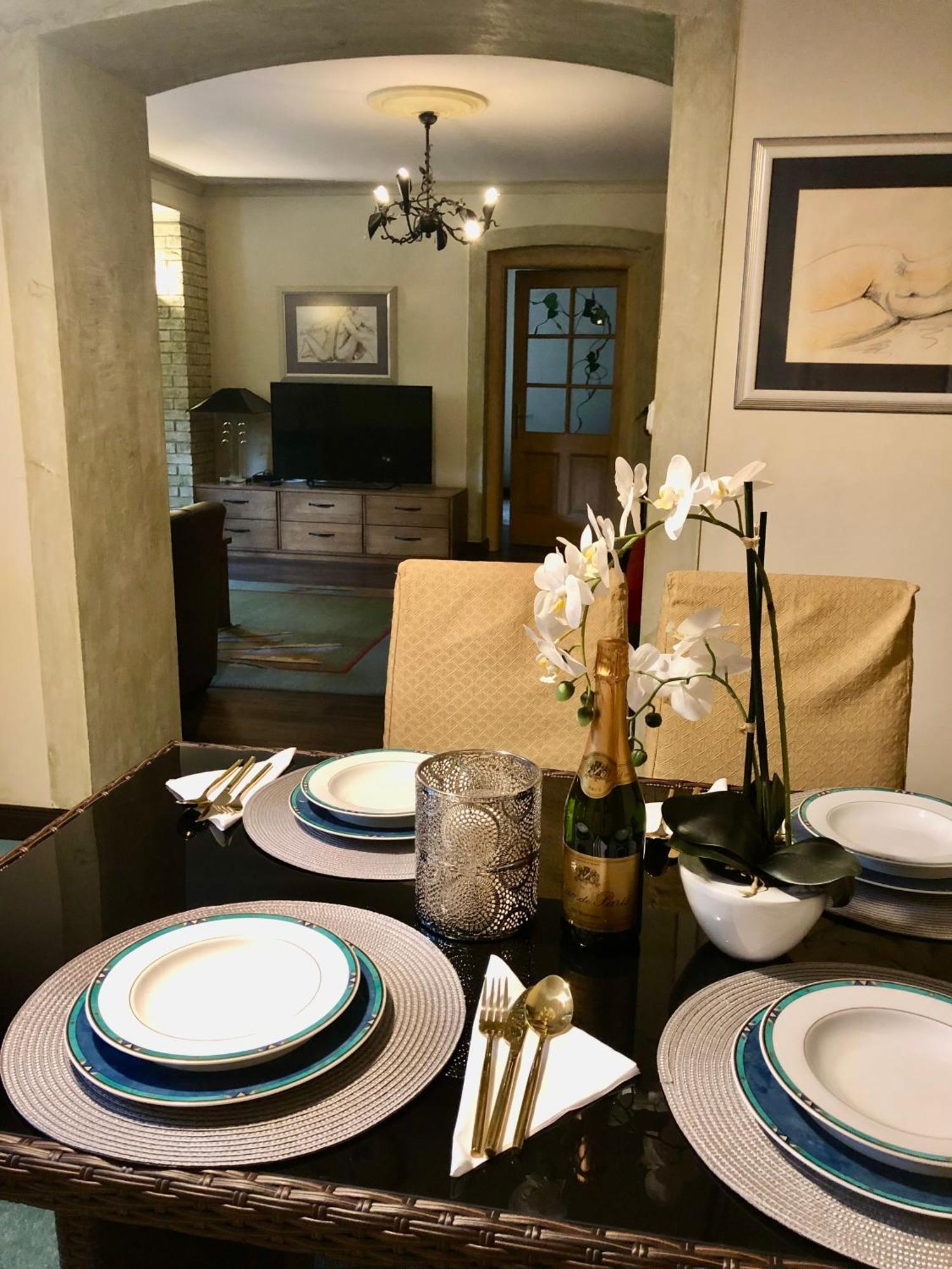 Buda Hills Villa Apartment บูดาเปสต์ ภายนอก รูปภาพ